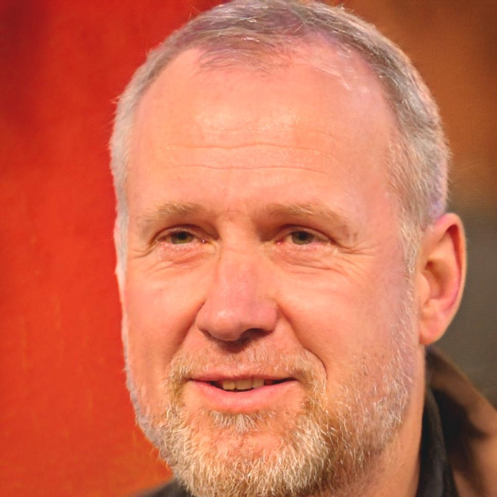 Portrait of Quinlan Stonebridge, finance and planning specialist